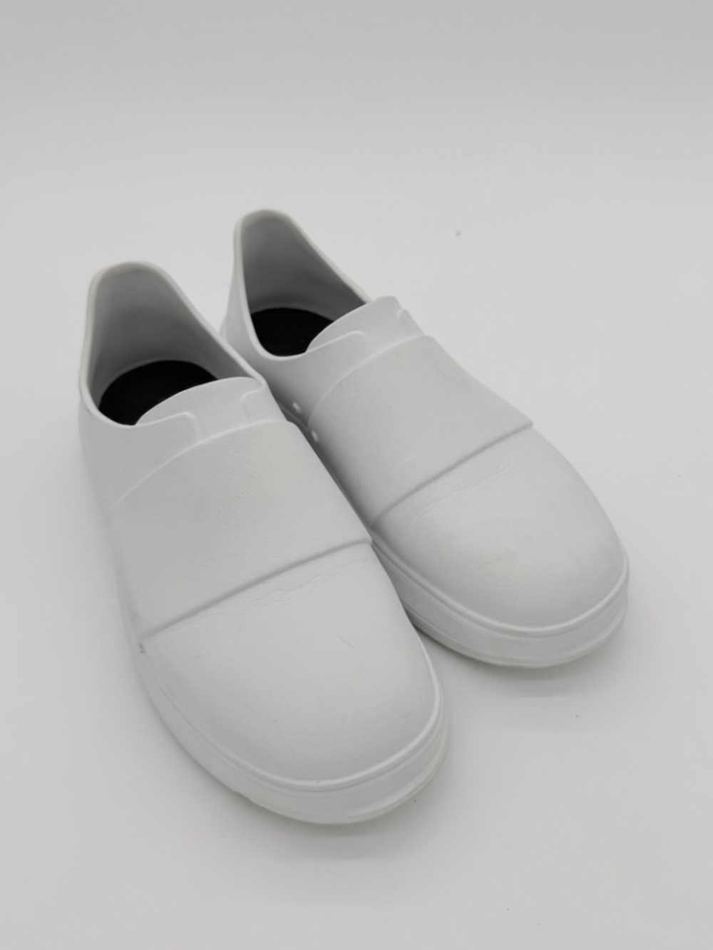 Gales+ Frontline Healthcare & Nursing Shoes White Slip-On Clogs (M 7.5 / W 9.5)
